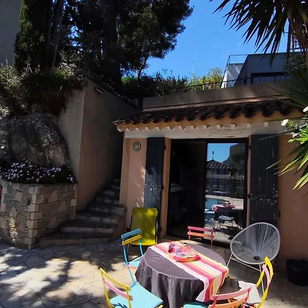 Boutique Hostel By Cassis Exterior photo